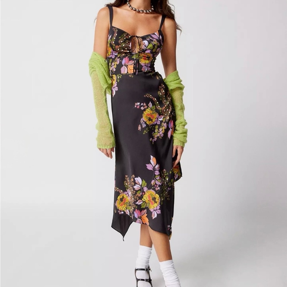 Urban Outfitters Black Floral Asymmetrical Slip Dress - Picture 4 of 8
